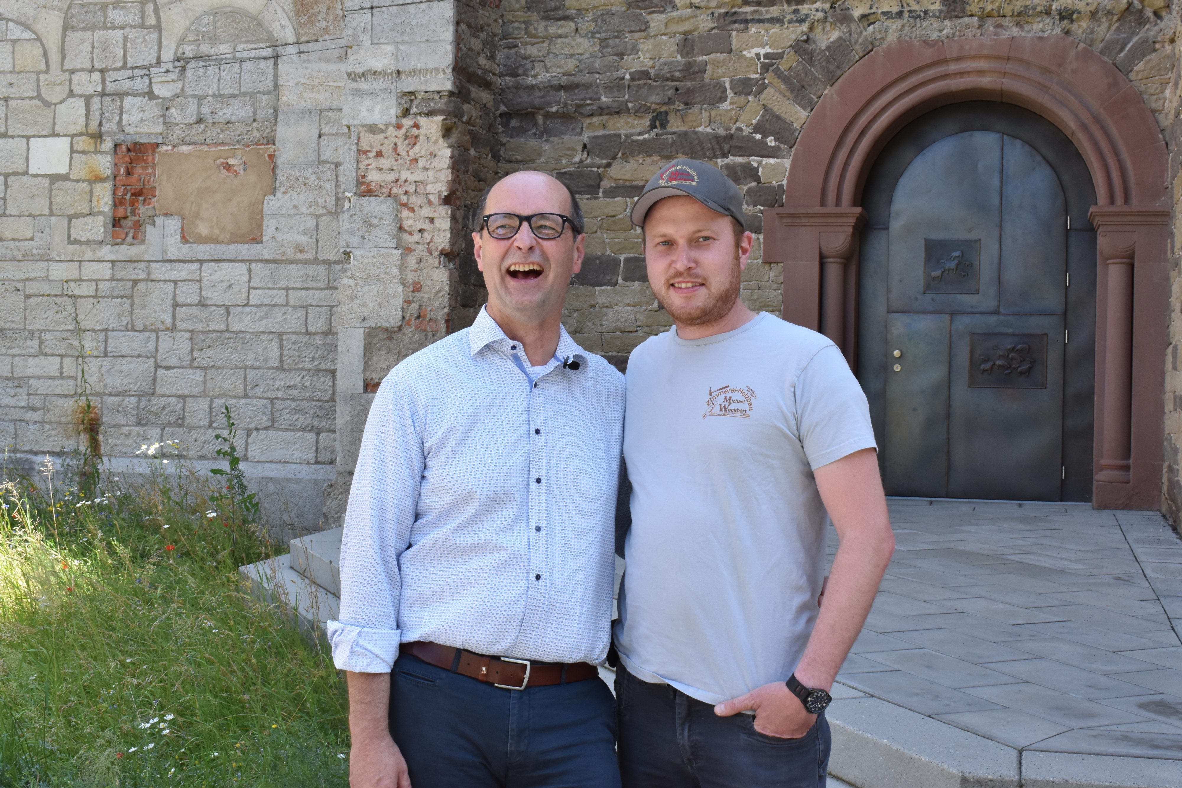 Günther Reese und Marco Weckbart über das Projekt Schwester-Erlöser-Kirche in Würzburg mit PV Solarziegel Stylist-PV mit Autarq