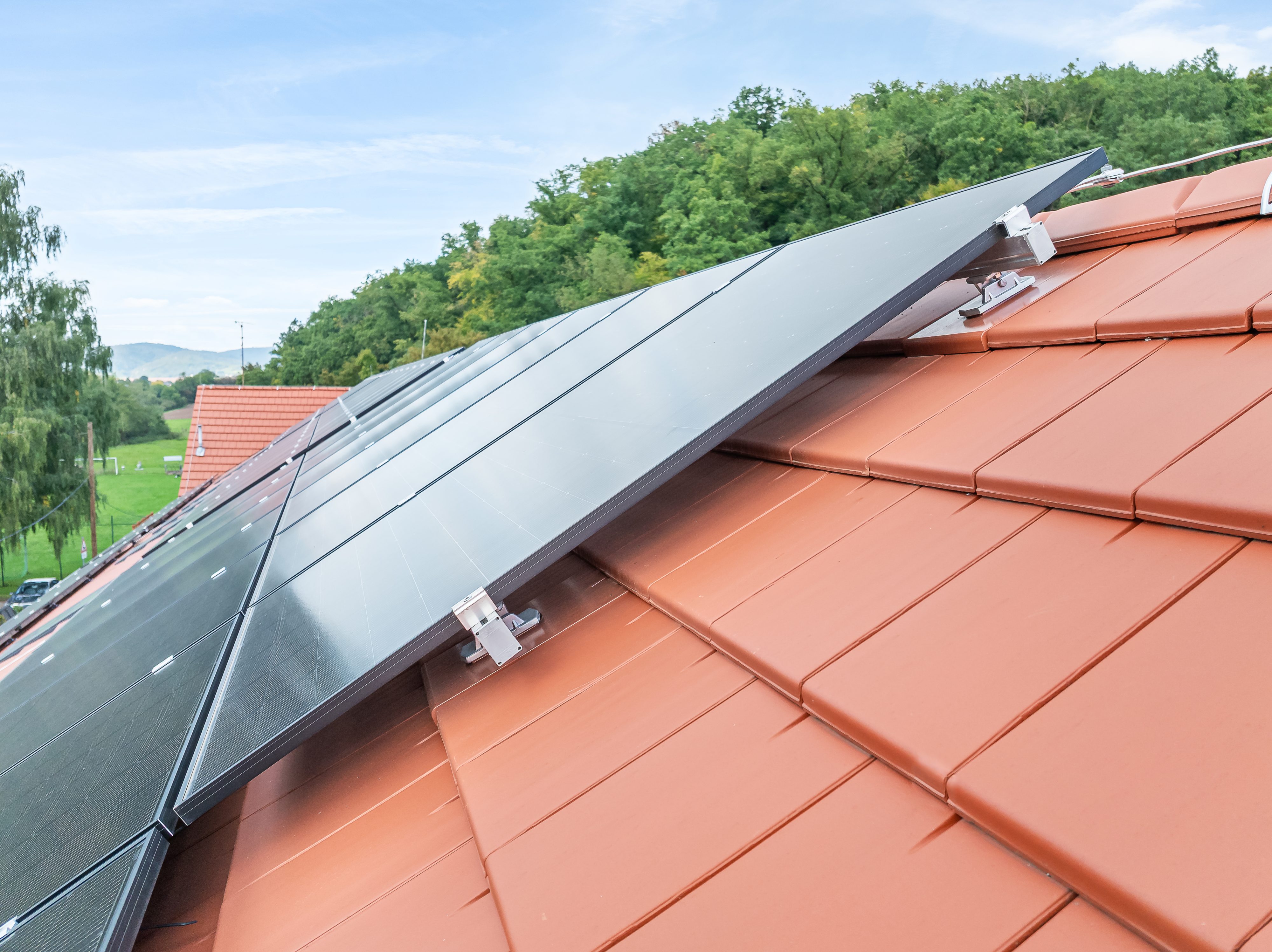 Top Aufnahme vom nichtkeramischen Solarzubehör Solarträger
