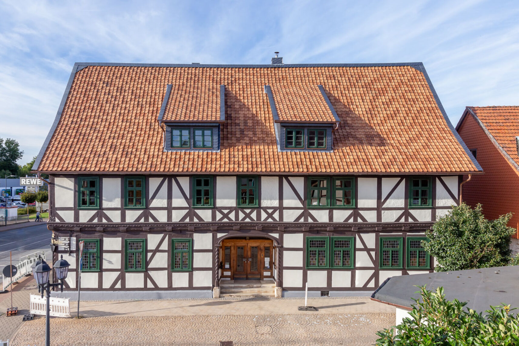 Gasthaus Deutscher Kaiser Herzberg mit Krempziegel K1 aus der Mitte des 17. Jahrhunderts.