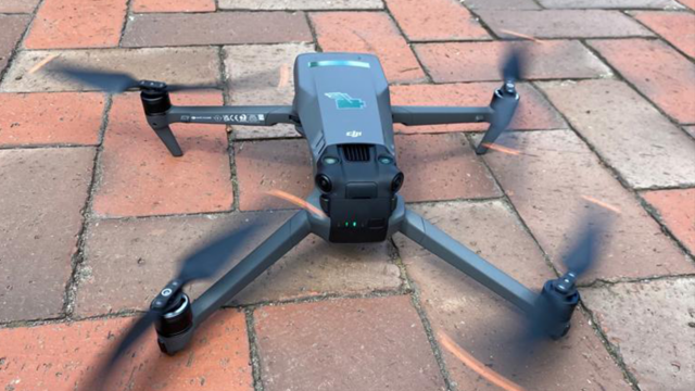 Bild von Drohne zur Vermessung der Dachmaße für Solar