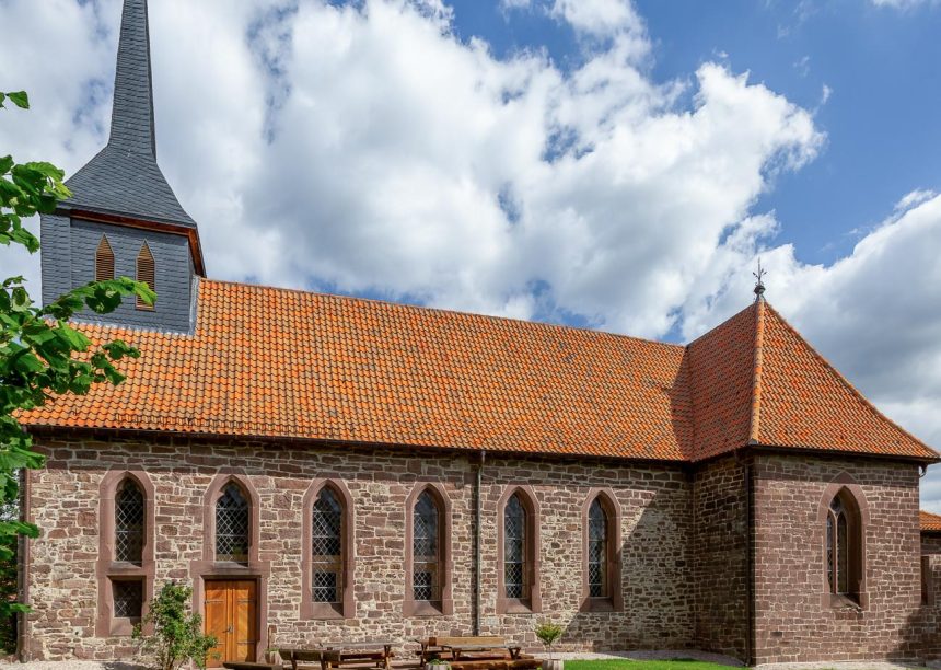 Trinitatis-Kirche mit dem Hohlfalzziegel Z5