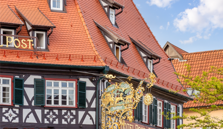 Ausgeführt durch Zimmerei Seidt aus Alpirsbach, denkmalgeschütztes Hotel Post in Nagold.