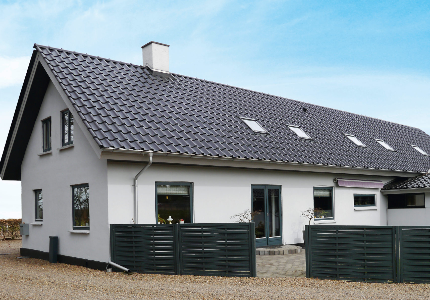 Einfamilienhaus mit Z9 in edelnero auf dem Dach