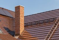 Klinkerhaus mit Biberschwanzziegel in maronenbraun