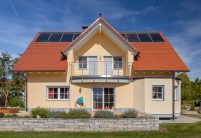 Einfamilienhaus mit Biberschwanzziegel in natur plus