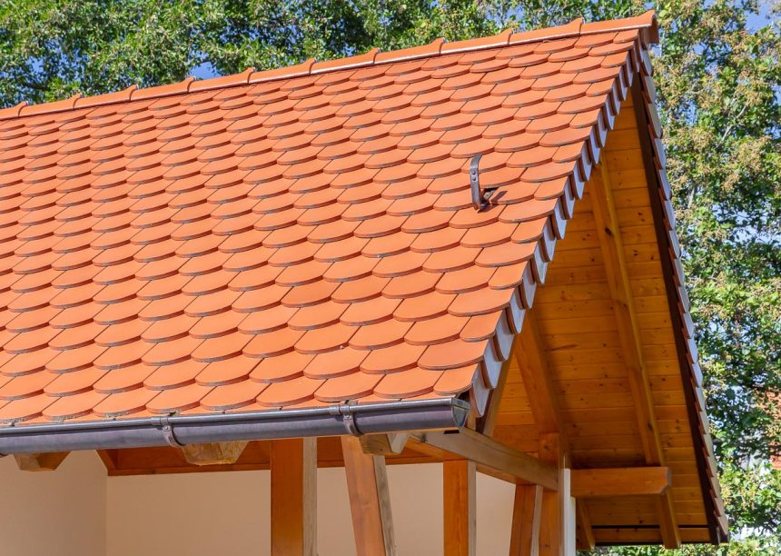 Einfamilienhaus mit Biberschwanzziegel in natur plus