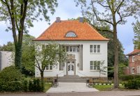 Top Sanierung mit Hohlpfanne H21 in der Sonderserie friesich-bunt Salzbrand, hier in der Gesamtansicht