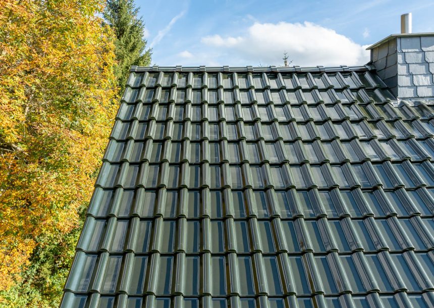 Saniertes Haus mit Ziegel J13v von Jacobi