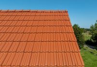 Schönes inspirierendes Klinkeranwesen mit Dachziegel Z2 in altrot hier eine Detailaufnahme vom Deckbild in Reihe
