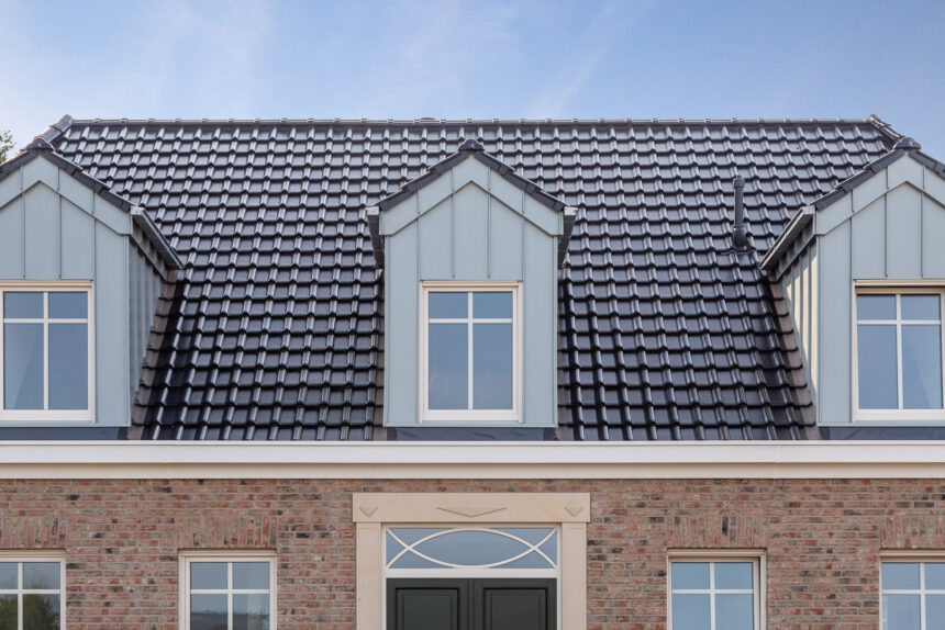 Der Flachdachziegel J11v Stilvoll In Edelschwarz der-flachdachziegel-j11v-stilvoll-in-edelschwarz