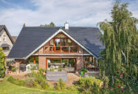 Klinkerfassadeund schönes J11v Dach in spacegrau auf Einfamilienhaus