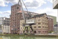Flechtheimspeicher Münster mit Flachdachziegel J13v in naturrot