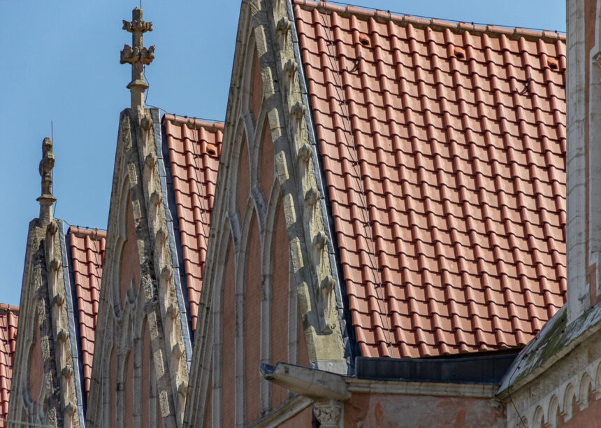 Katharinenkirche mit Krempziegel K1 mit Fokus auf die Dachfläche