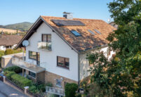 Saniertes Einfamilienhaus mit romanischer Pfanne Marko in der Oberfläche Bella Casa mit Blick auf den Giebel