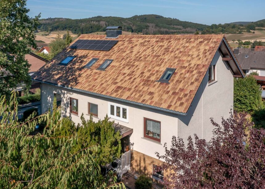 Saniertes Einfamilienhaus mit romanischer Pfanne Marko in der Oberfläche Bella Casa