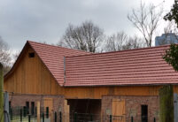 Wildpark in Wertheim mit Flachziegel WALTHER-tegula in rotbraun auf dem Satteldach