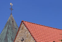 Kirche Sankt Marien mit Z5 in Geradschnitt mit Fokus auf den Giebel