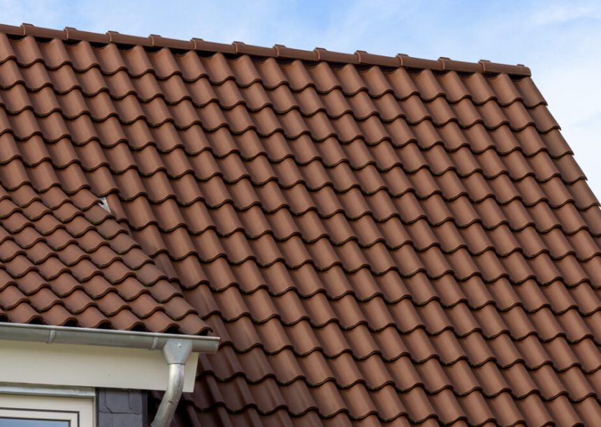 Klinkerhaus mit Hohlfalzziegel Z5 in dunkelbraun