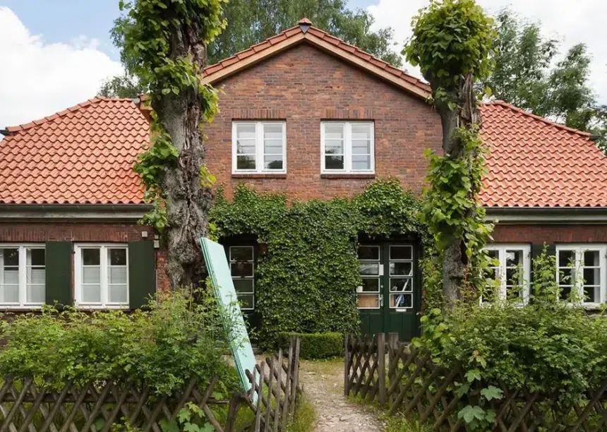 Z5 in altrot auf schön saniertem Klinker-Wohnhaus mit tollem Garten