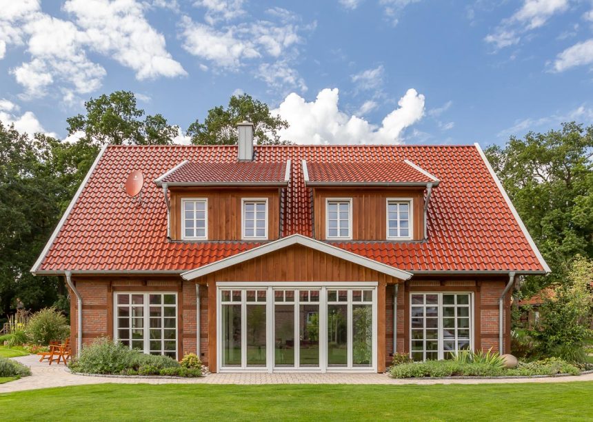 Hohlfalzziegel Z5 »variwell« auf einem Bauernhaus
