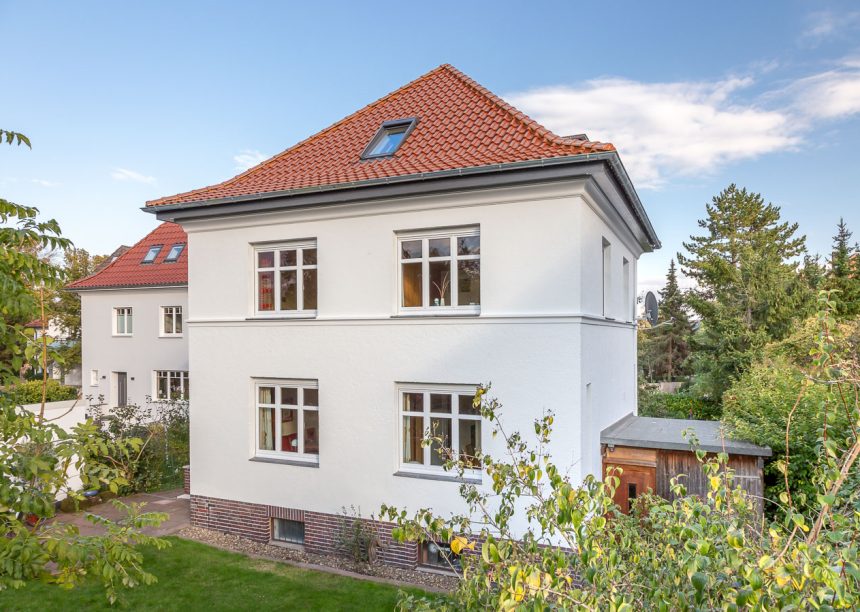 Villa mit Hohlfalzziegel Z5