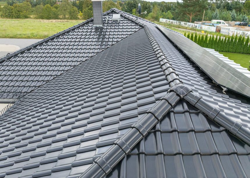 Bungalow mit J11v in edelschwarz, besonderem Schwarzton mit hochwertigem Jacobi Zubehör Walmkappe zur Firstreihe F6v