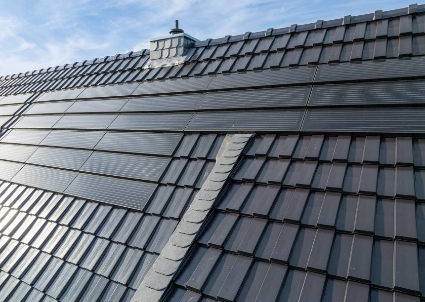 Trendziegel J160 mit J160-PV Photovoltaikanlage, hier mit Solaranlage Details