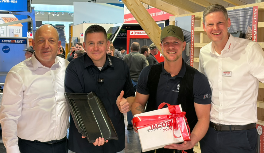Preisverleihung zu den Top Jobs mit unseren Dachziegeln. Platz 1: Jan Witt