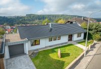 Bungalow mit Dachziegel Stylist in edelspacegrau