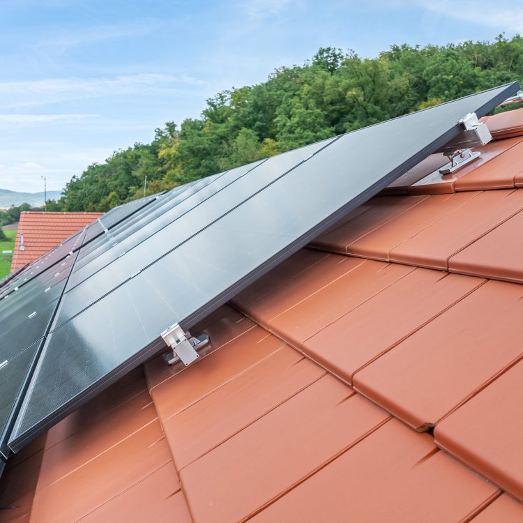 Top Aufnahme vom nichtkeramischen Solarzubehör Solarträger