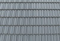 Tradition, Doppelmulde von Jacobi Dachziegel, auf saniertem EFH im Detail das Deckbild