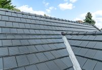Dachdetails von Flachziegel Stylist und Solarziegel Stylist-PV von Jacobi Dachziegel