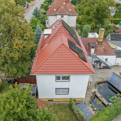 Saniertes Einfamilienhaus als Jacobi Refernez mit Doppelmulde Tradition in edelmarone